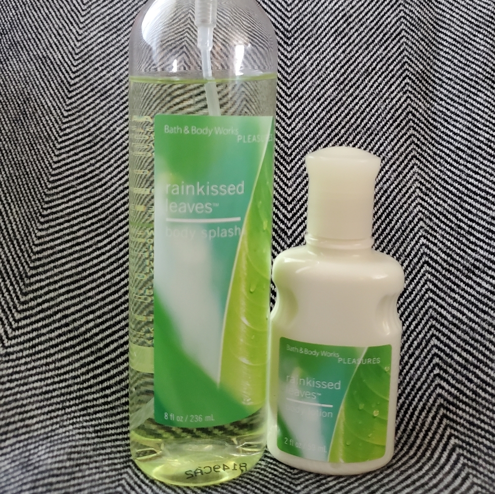 Bath & Body Works Rain Kisses Leaves